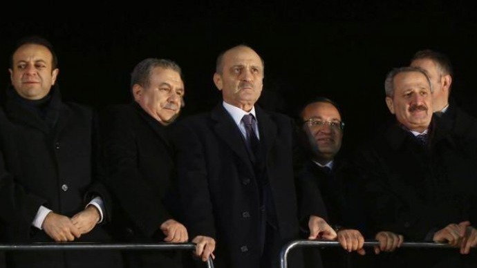 Babacan: Bakanlar Yüce Divan'a gitmemek için sağı solu tehdit etti